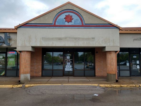 STERLING BAZAAR: 3311 N Sterling Ave, Peoria, IL 61604